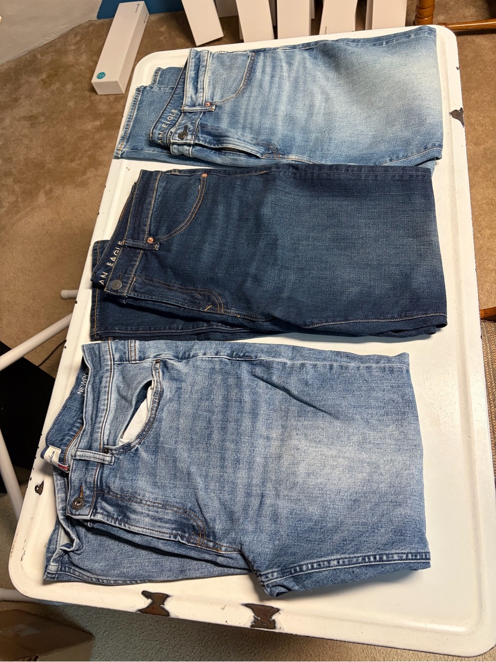 American Eagle Outfitters Men's Straight Jeans in Light and Dark Blue Washes